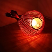 lampe nid de lumiere en rotin orange