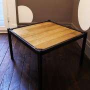 Table carrée plateau chêne, pieds métal noir